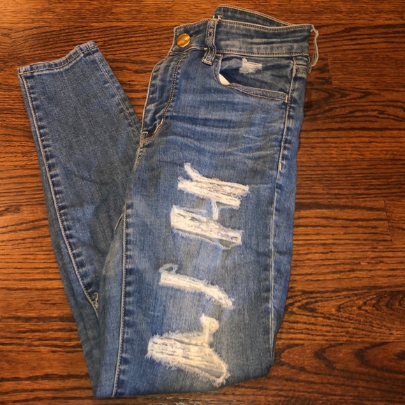 American Eagle Outfitters Denim - Super skinny ripped jeggins!